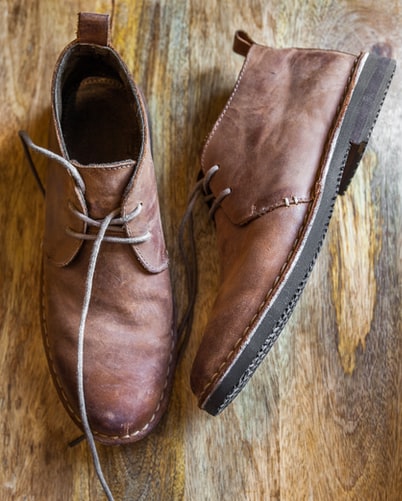Botas de hombre Chukka de cuero genuino hecho a mano Zapatos Zapatos para hombre Botas Botines chukka Patina Shaded Chukka 