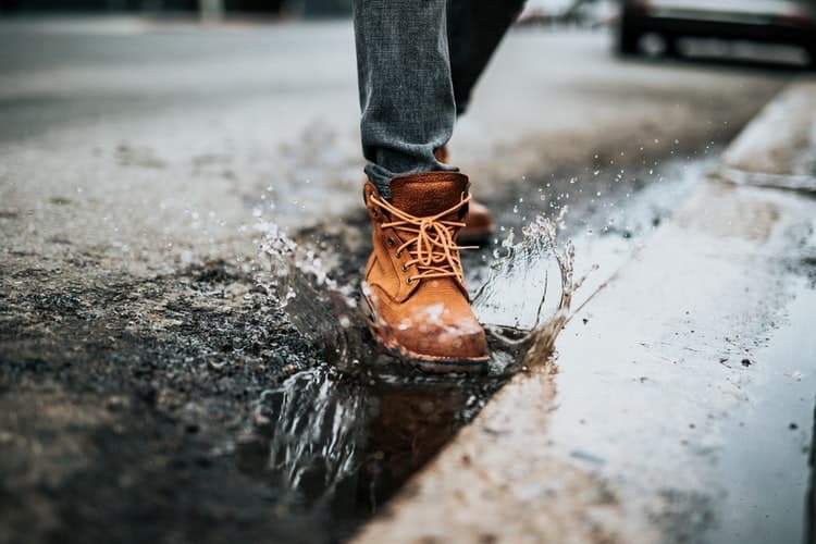 ¿Qué zapatos son mejores para la lluvia