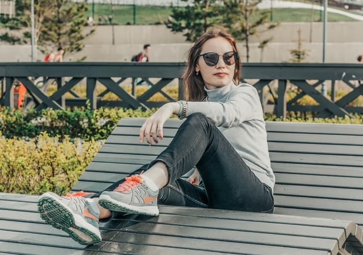 Consejos para combinar zapatillas deportivas