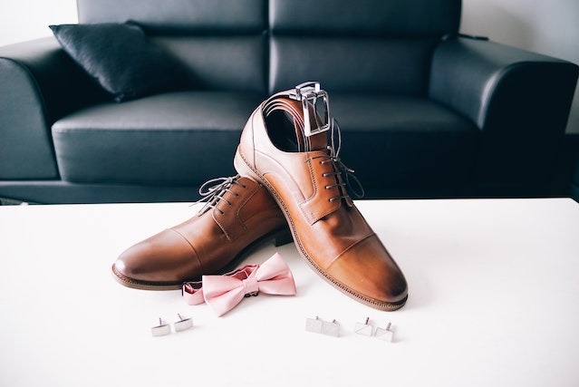 Combinar zapatos y cinturones en hombres: Tendencias y consejos actuales